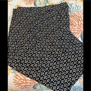 Cute stretchy cropped pants